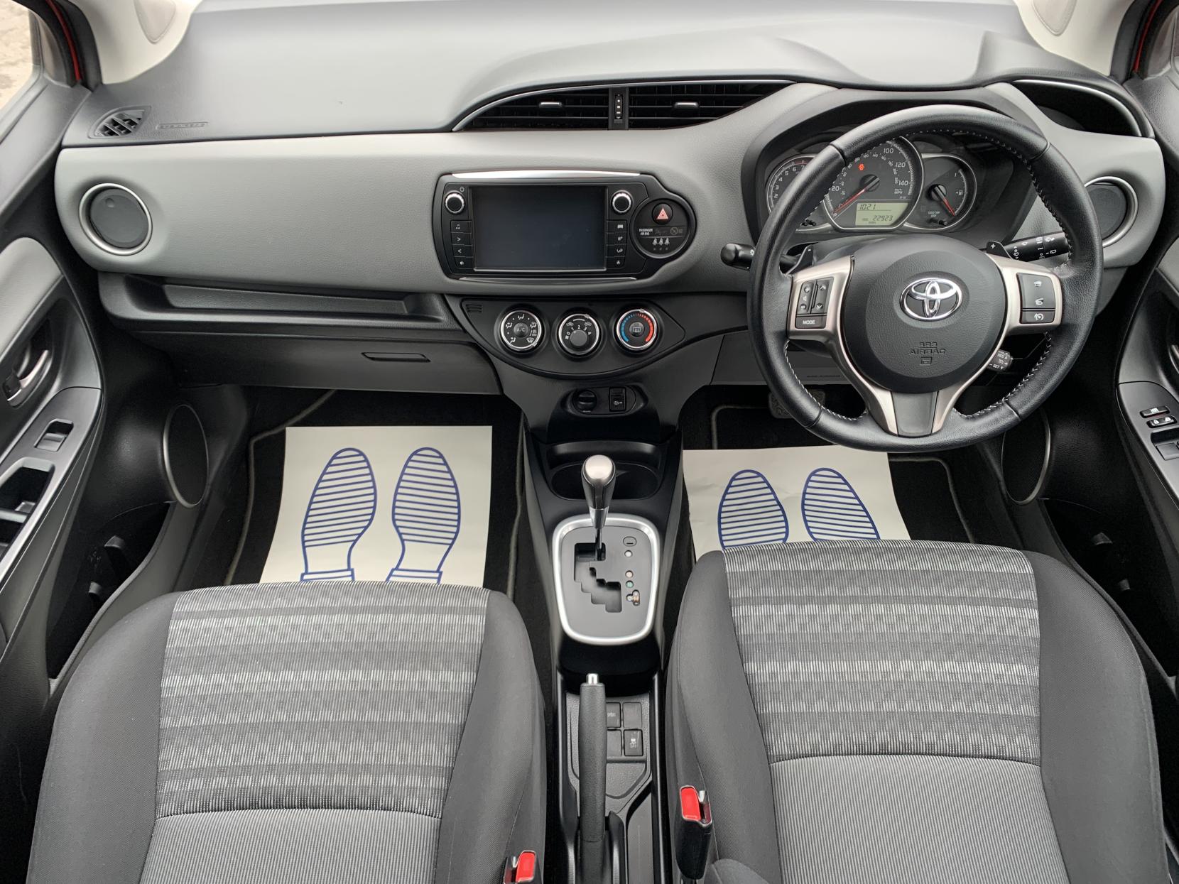Toyota Yaris 1.33 Dual VVT-i Icon Hatchback 5dr Petrol Multidrive S Euro 6 (99 ps)