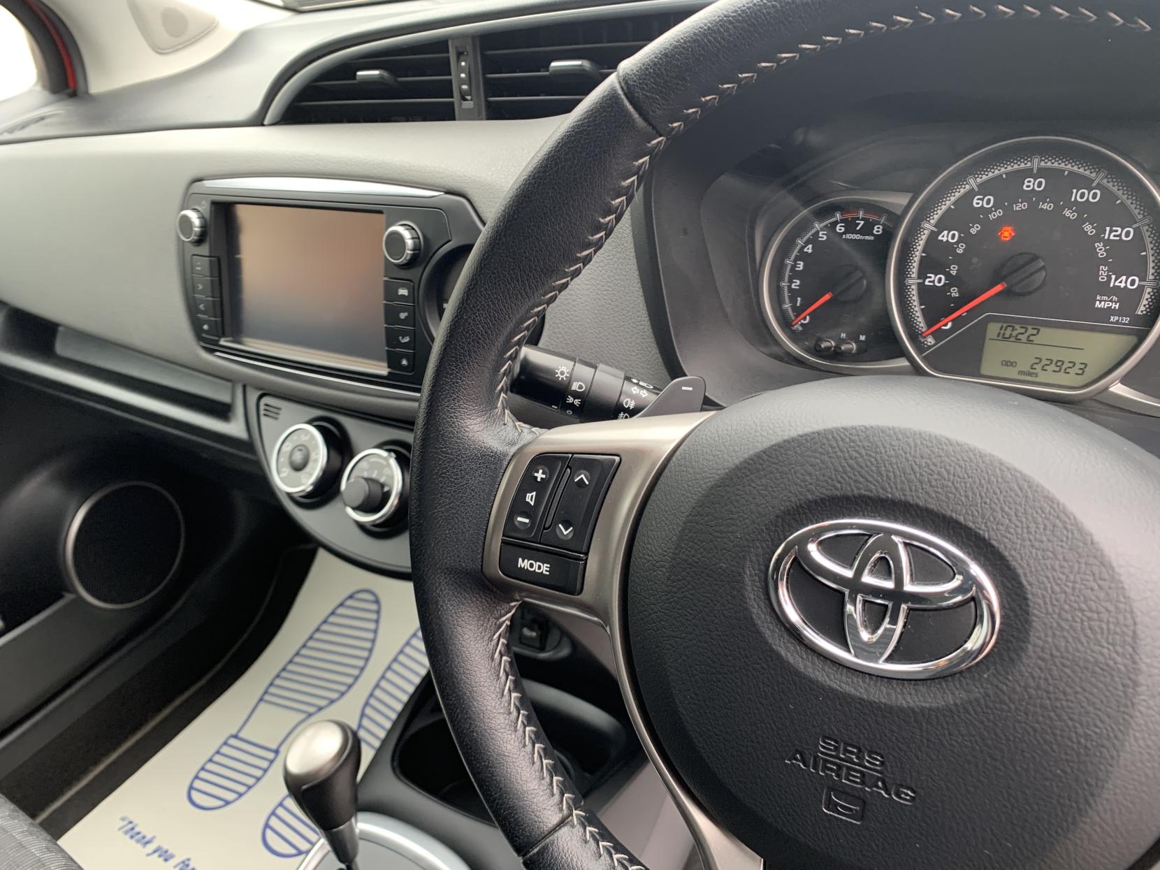 Toyota Yaris 1.33 Dual VVT-i Icon Hatchback 5dr Petrol Multidrive S Euro 6 (99 ps)