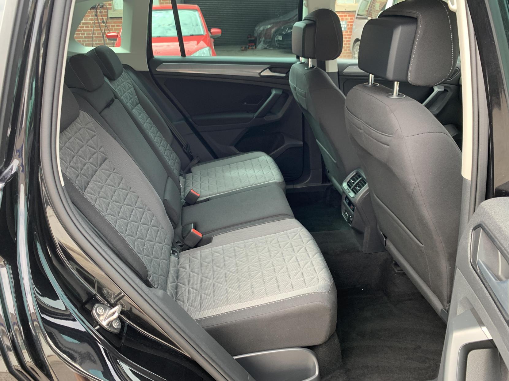Volkswagen Tiguan 1.5 TSI Life SUV 5dr Petrol DSG Euro 6 (s/s) (150 ps)