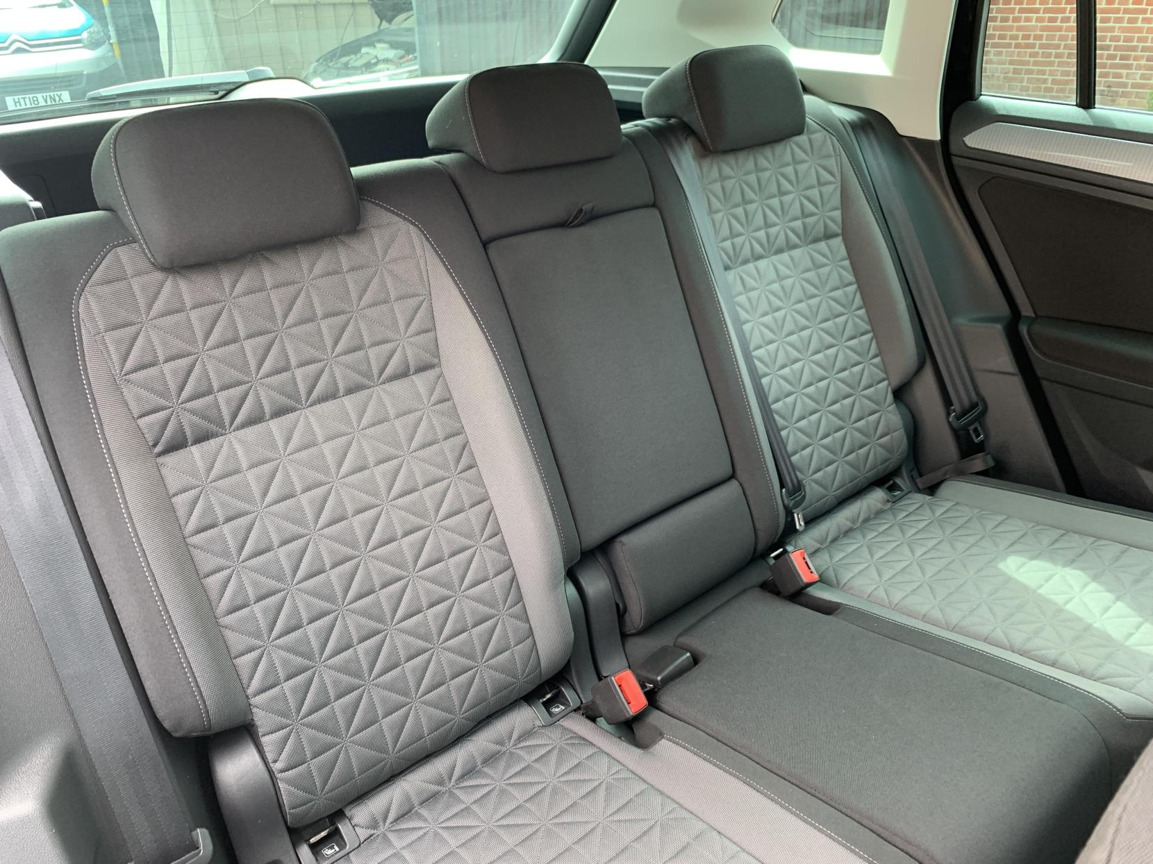 Volkswagen Tiguan 1.5 TSI Life SUV 5dr Petrol DSG Euro 6 (s/s) (150 ps)