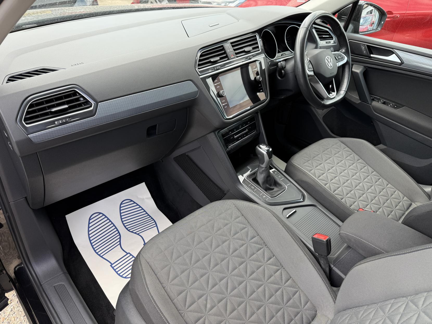 Volkswagen Tiguan 1.5 TSI Life SUV 5dr Petrol DSG Euro 6 (s/s) (150 ps)