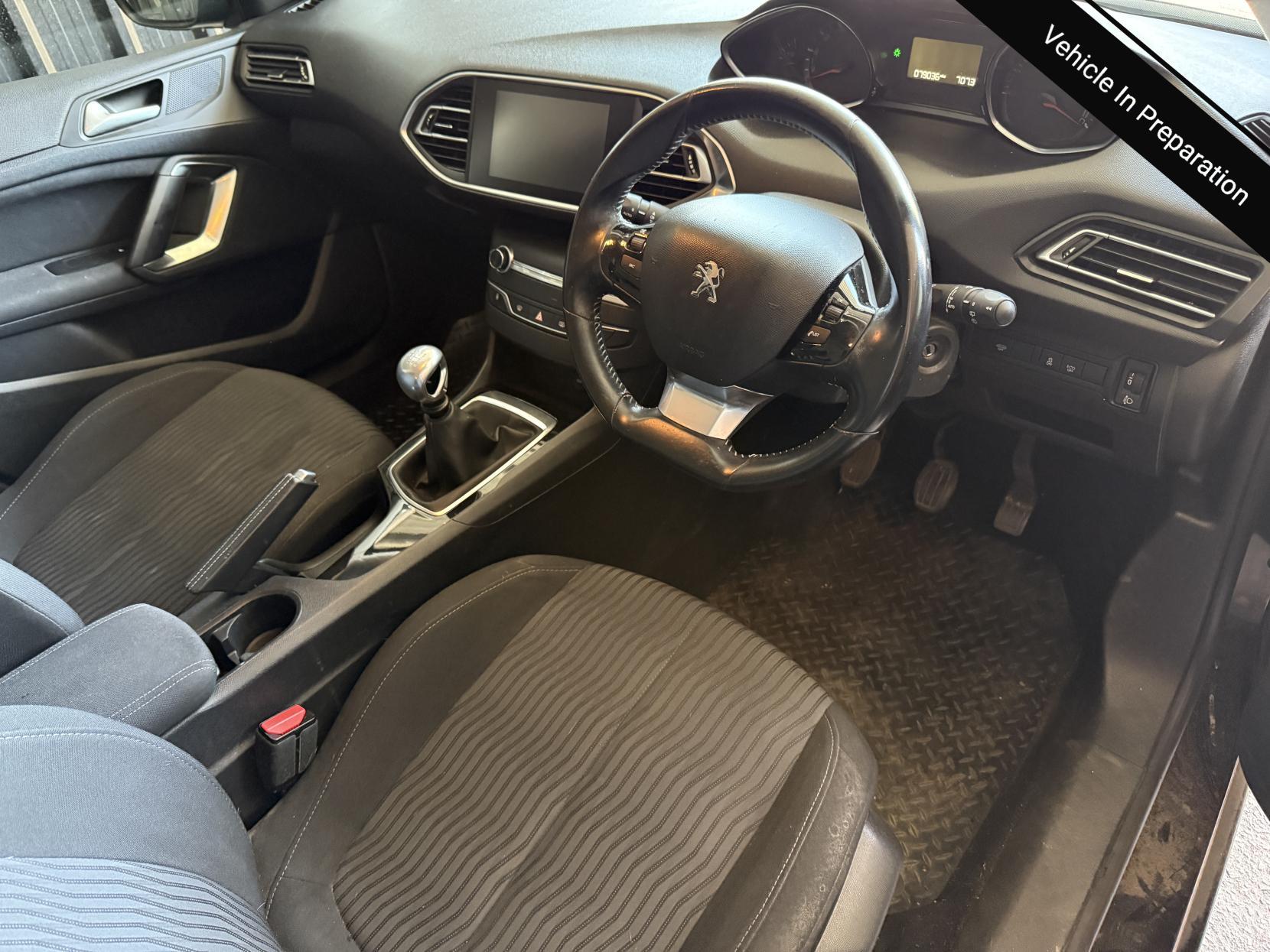 Peugeot 308 1.6 BlueHDi Active Hatchback 5dr Diesel Manual Euro 6 (s/s) (120 ps)
