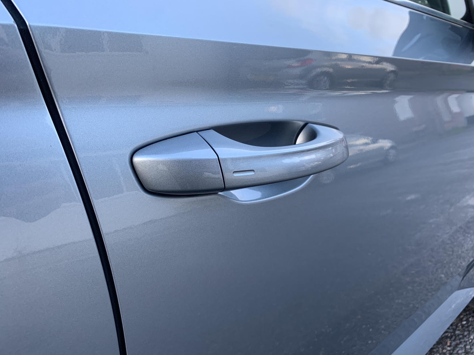 Skoda Superb 2.0 TDI SE L Executive Hatchback 5dr Diesel Manual Euro 6 (s/s) (150 ps)