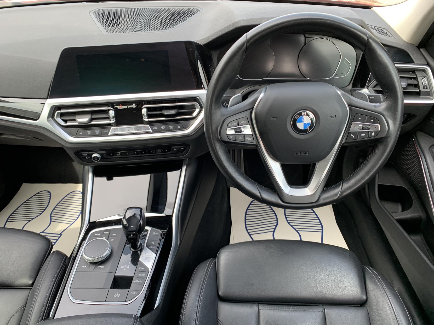 BMW 3 Series 2.0 320i Sport Saloon 4dr Petrol Auto Euro 6 (s/s) (184 ps)