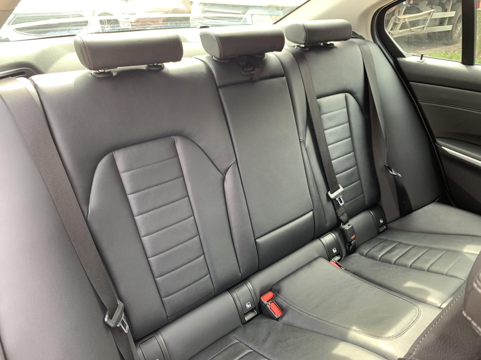 BMW 3 Series 2.0 320i Sport Saloon 4dr Petrol Auto Euro 6 (s/s) (184 ps)