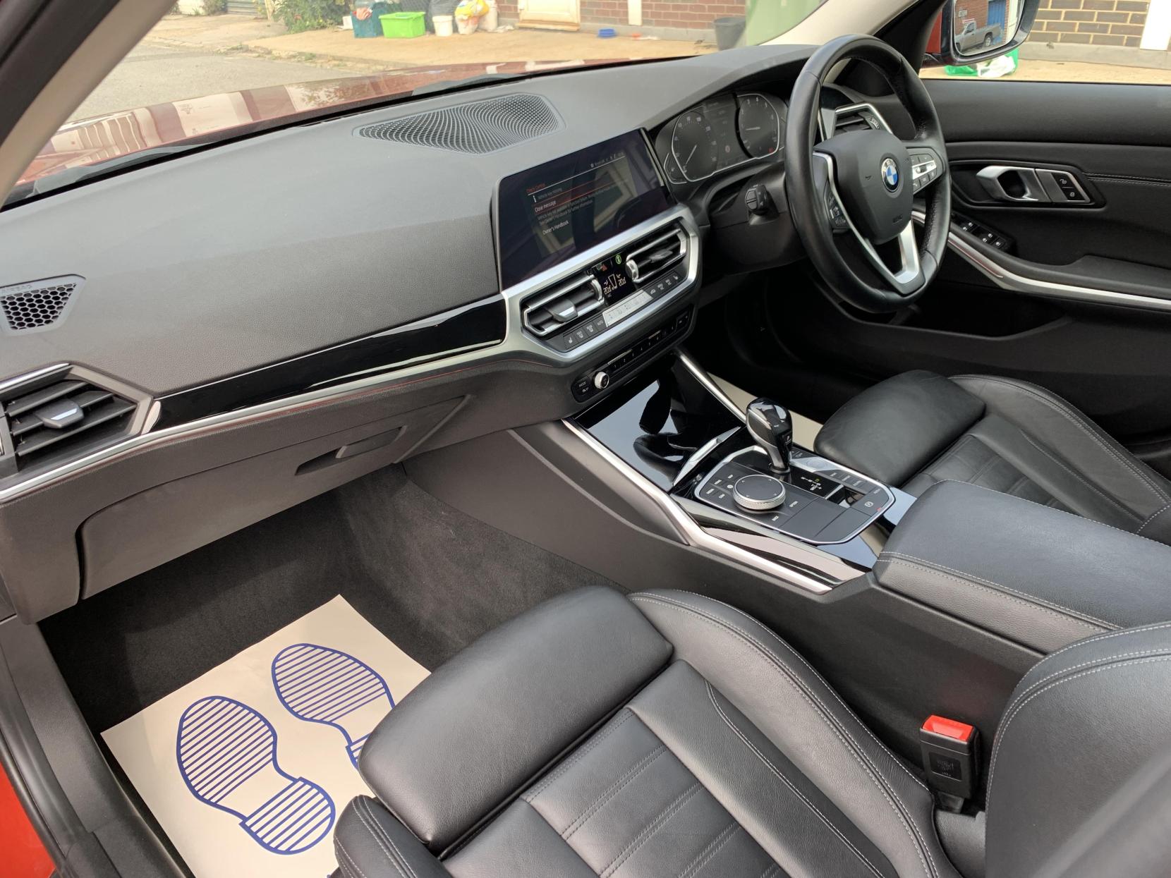 BMW 3 Series 2.0 320i Sport Saloon 4dr Petrol Auto Euro 6 (s/s) (184 ps)