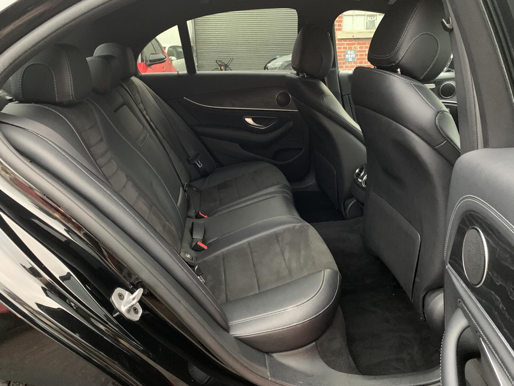 Mercedes-Benz E Class 2.0 E220d AMG Line Saloon 4dr Diesel G-Tronic+ Euro 6 (s/s) (194 ps)