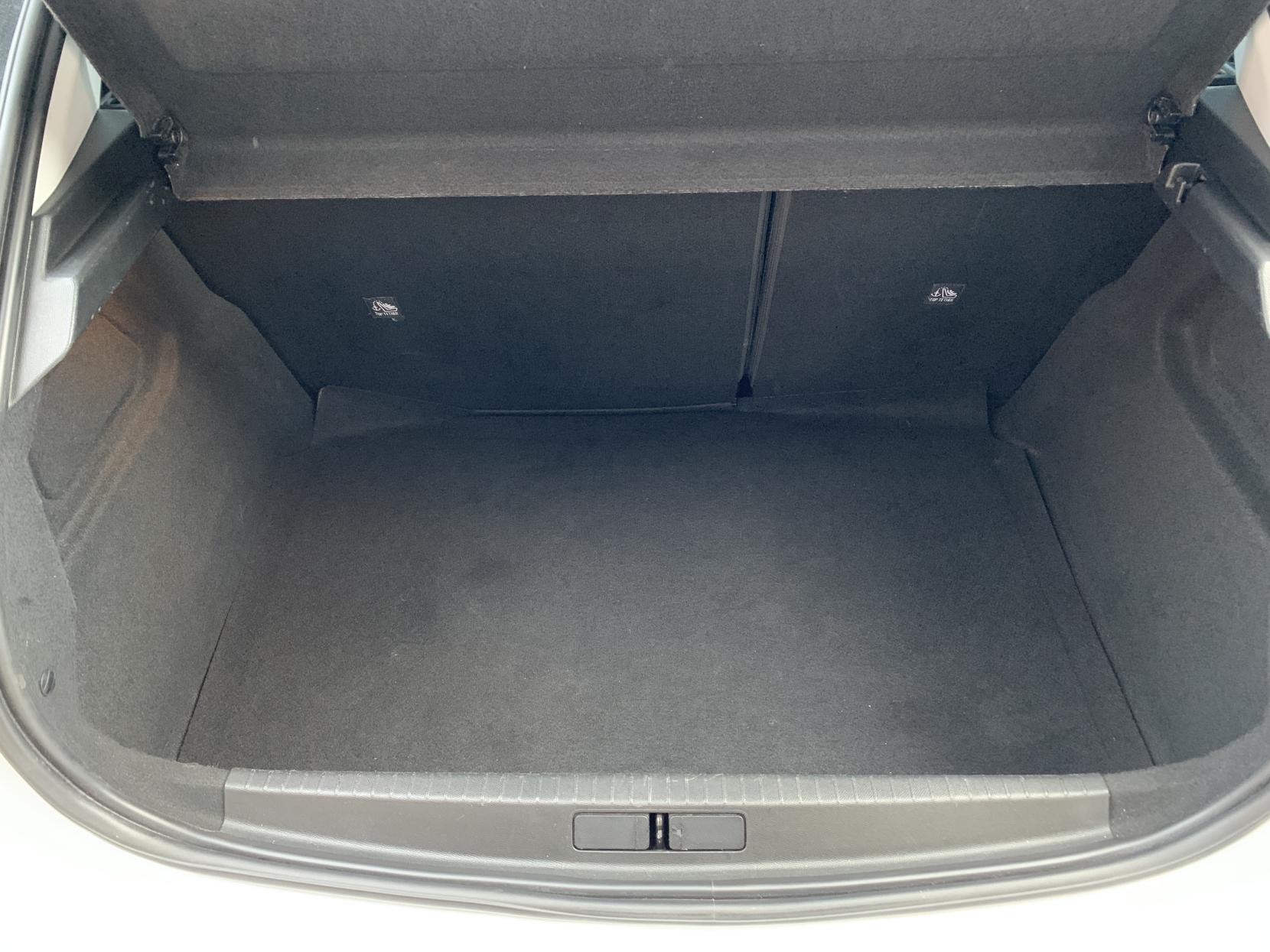 Vauxhall Corsa 1.2 Turbo Elite Nav Premium Hatchback 5dr Petrol Manual Euro 6 (s/s) (100 ps)