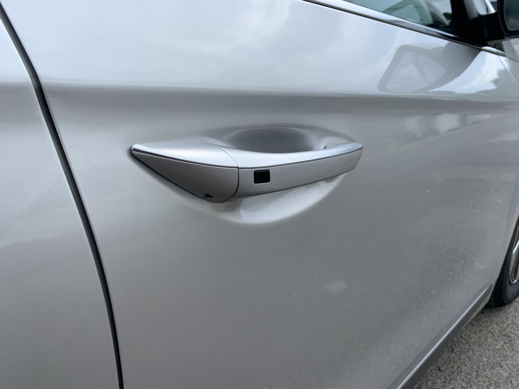 Hyundai IONIQ 1.6 h-GDi GPF Premium Hatchback 5dr Petrol Hybrid DCT Euro 6 (s/s) (141 ps)
