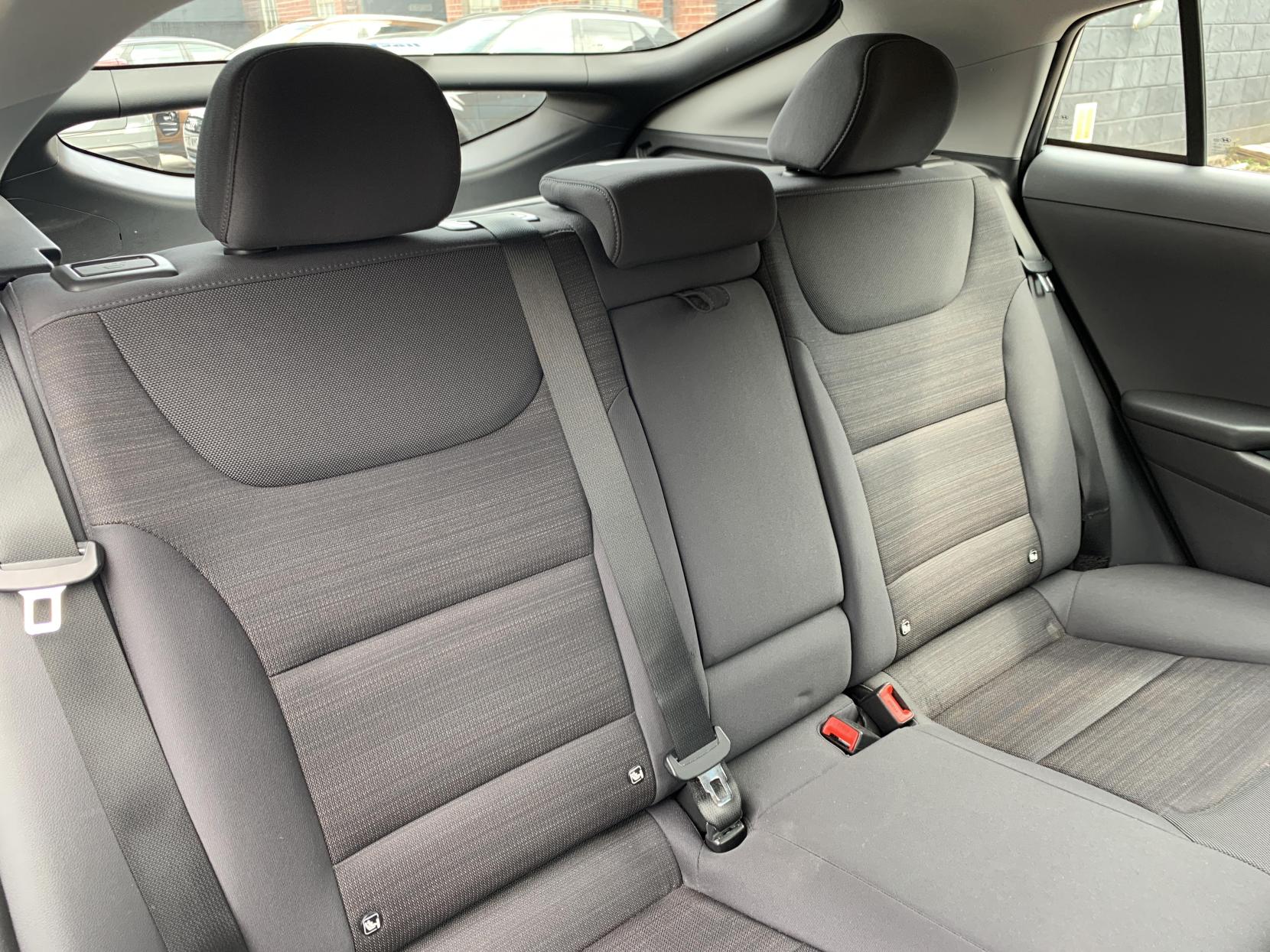 Hyundai IONIQ 1.6 h-GDi GPF Premium Hatchback 5dr Petrol Hybrid DCT Euro 6 (s/s) (141 ps)