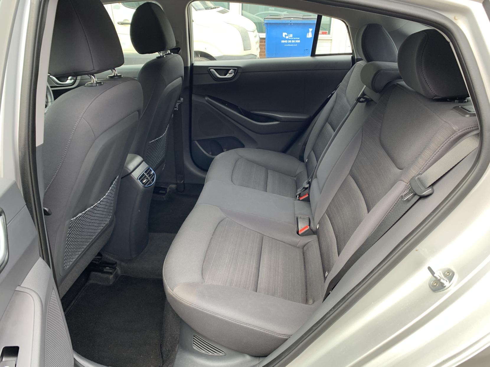 Hyundai IONIQ 1.6 h-GDi GPF Premium Hatchback 5dr Petrol Hybrid DCT Euro 6 (s/s) (141 ps)