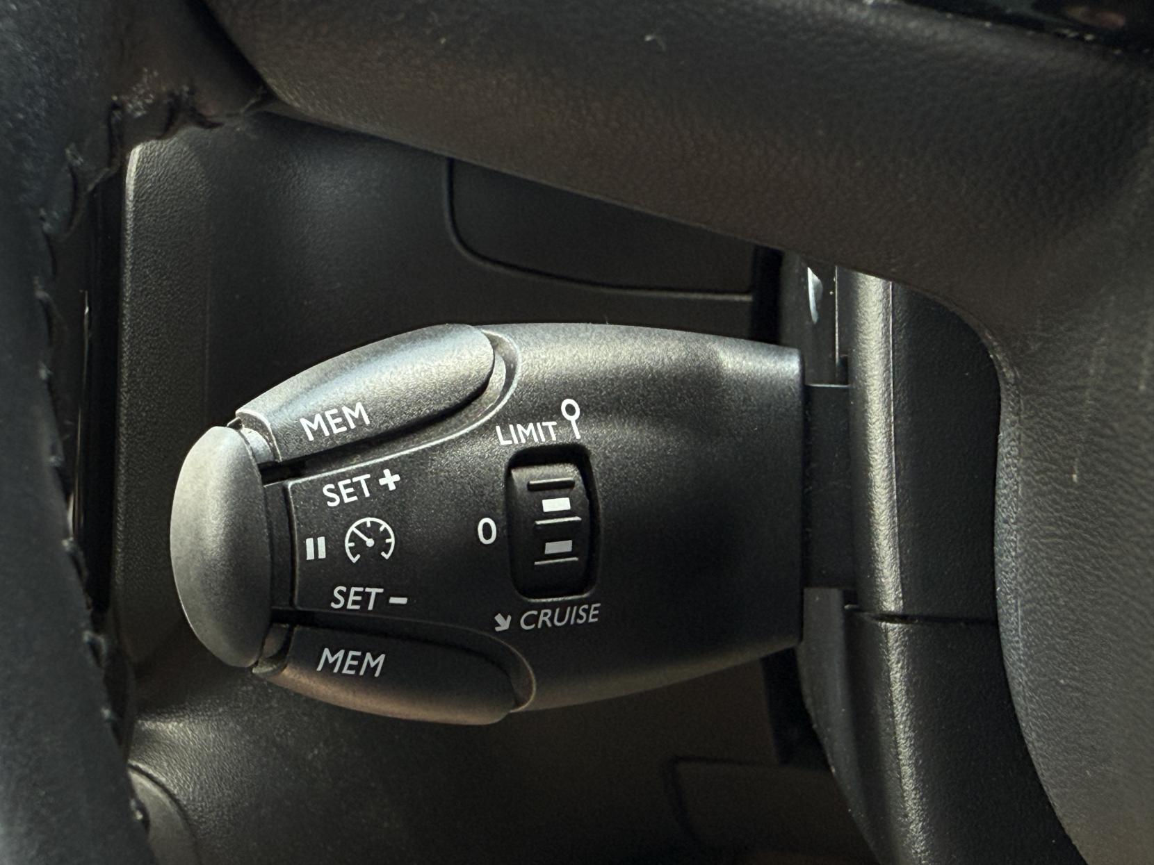 Citroen C3 1.2 PureTech Flair Hatchback 5dr Petrol Manual Euro 6 (s/s) (82 ps)
