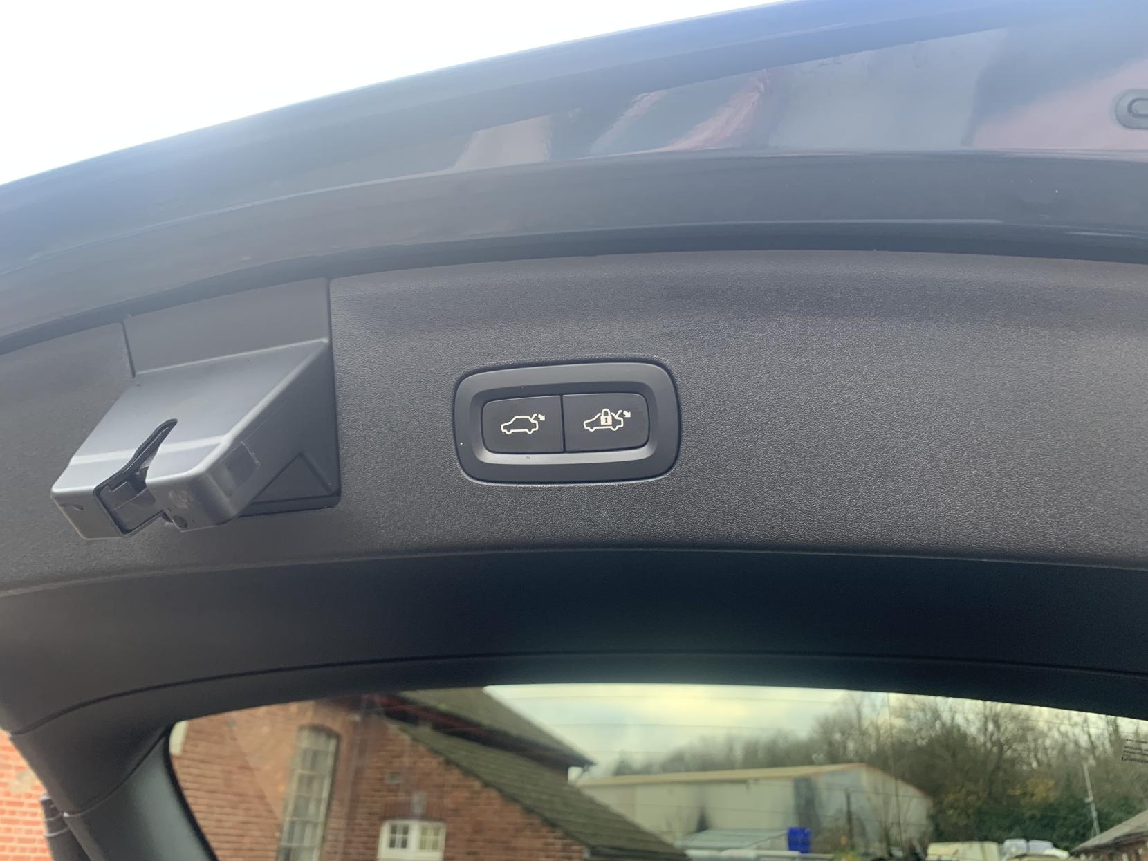 Polestar Polestar 2 Dual Motor 78kWh Long Range Plus Pilot Fastback 5dr Electric Auto 4WDE (408 ps)