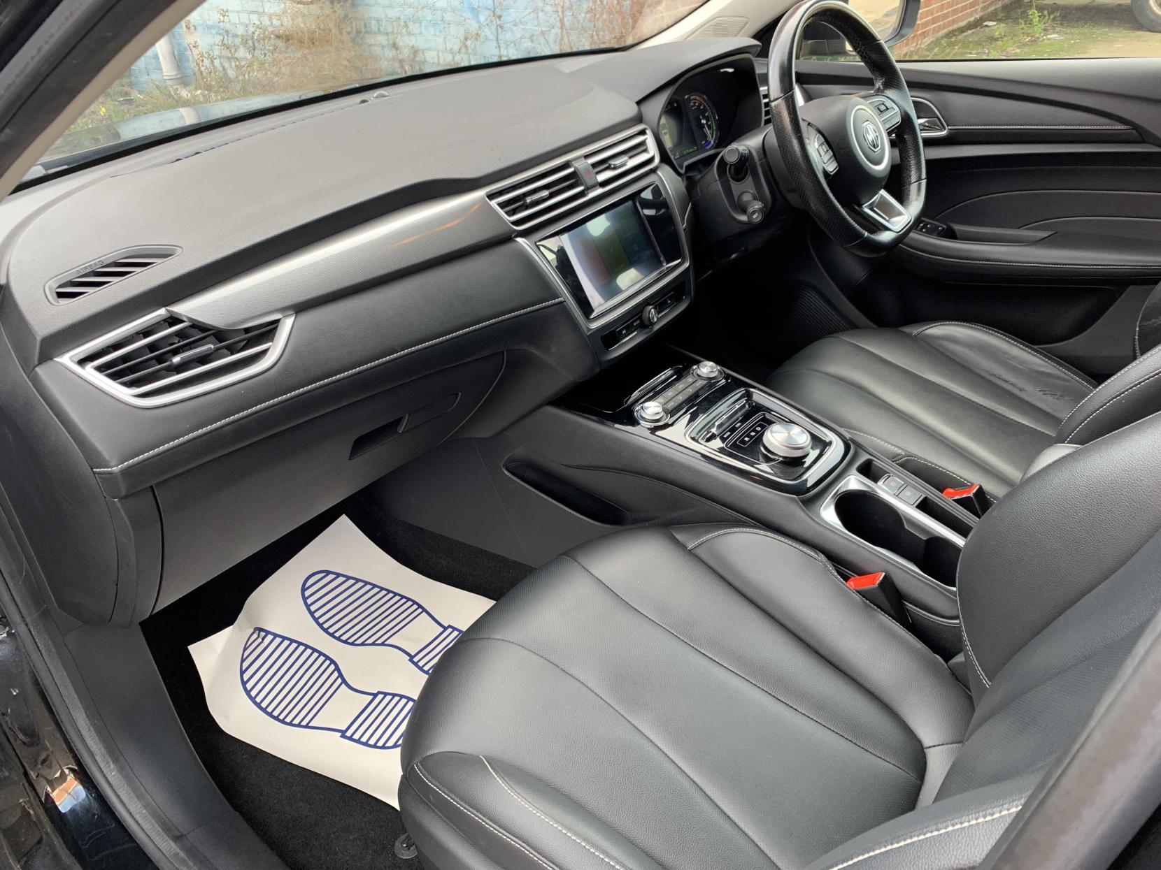 MG MG5 52.5kWh Exclusive Estate 5dr Electric Auto (156 ps)