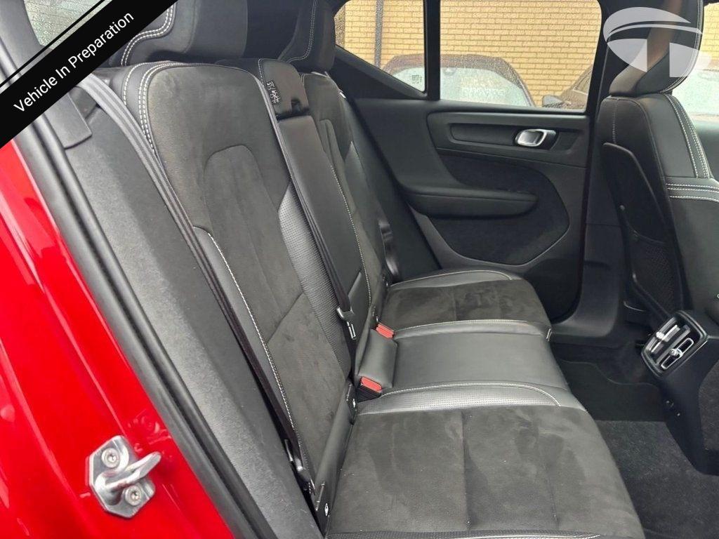Volvo XC40 1.5 T3 R-Design Pro SUV 5dr Petrol Manual Euro 6 (s/s) (156 ps)