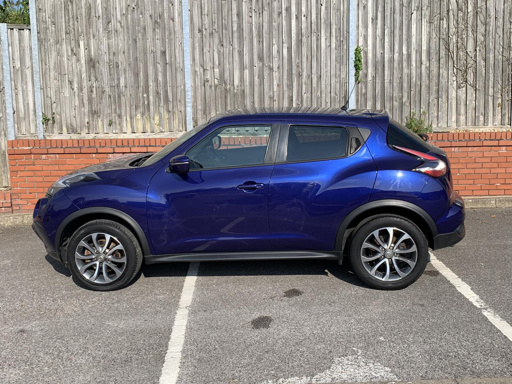 Nissan Juke 1.6 DIG-T N-Connecta SUV 5dr Petrol Manual Euro 6 (s/s) (190 ps)