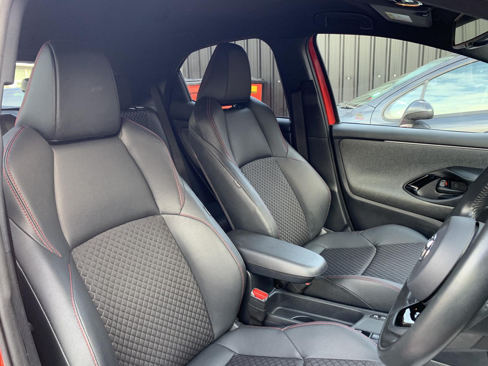 Toyota Yaris 1.5 VVT-h Launch Edition Hatchback 5dr Petrol Hybrid E-CVT Euro 6 (s/s) (116 ps)