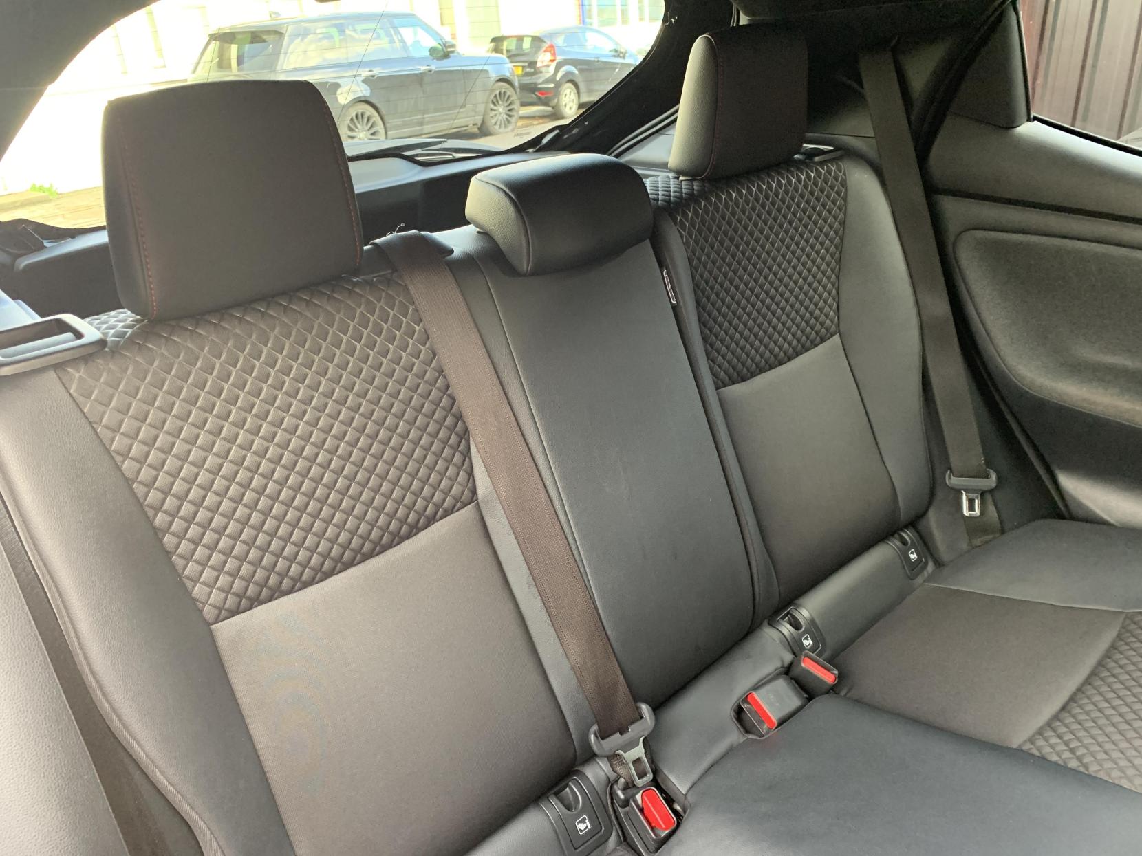 Toyota Yaris 1.5 VVT-h Launch Edition Hatchback 5dr Petrol Hybrid E-CVT Euro 6 (s/s) (116 ps)