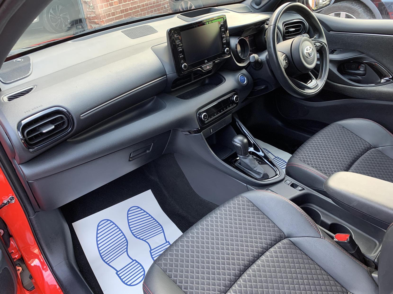 Toyota Yaris 1.5 VVT-h Launch Edition Hatchback 5dr Petrol Hybrid E-CVT Euro 6 (s/s) (116 ps)