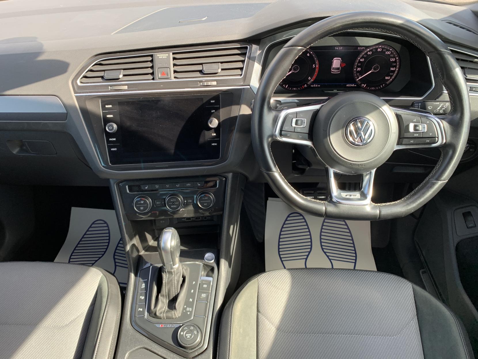 Volkswagen Tiguan 2.0 TDI R-Line SUV 5dr Diesel DSG 4Motion Euro 6 (s/s) (150 ps)