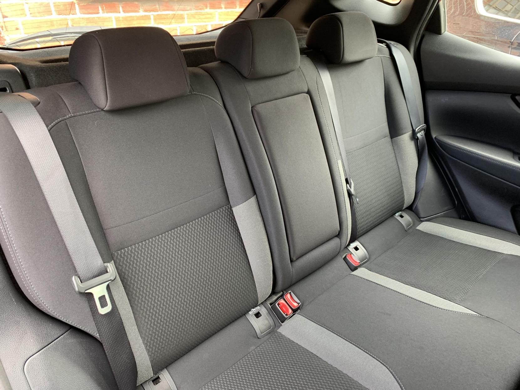 Nissan Qashqai 1.5 dCi Acenta Premium SUV 5dr Diesel Manual Euro 6 (s/s) (115 ps)