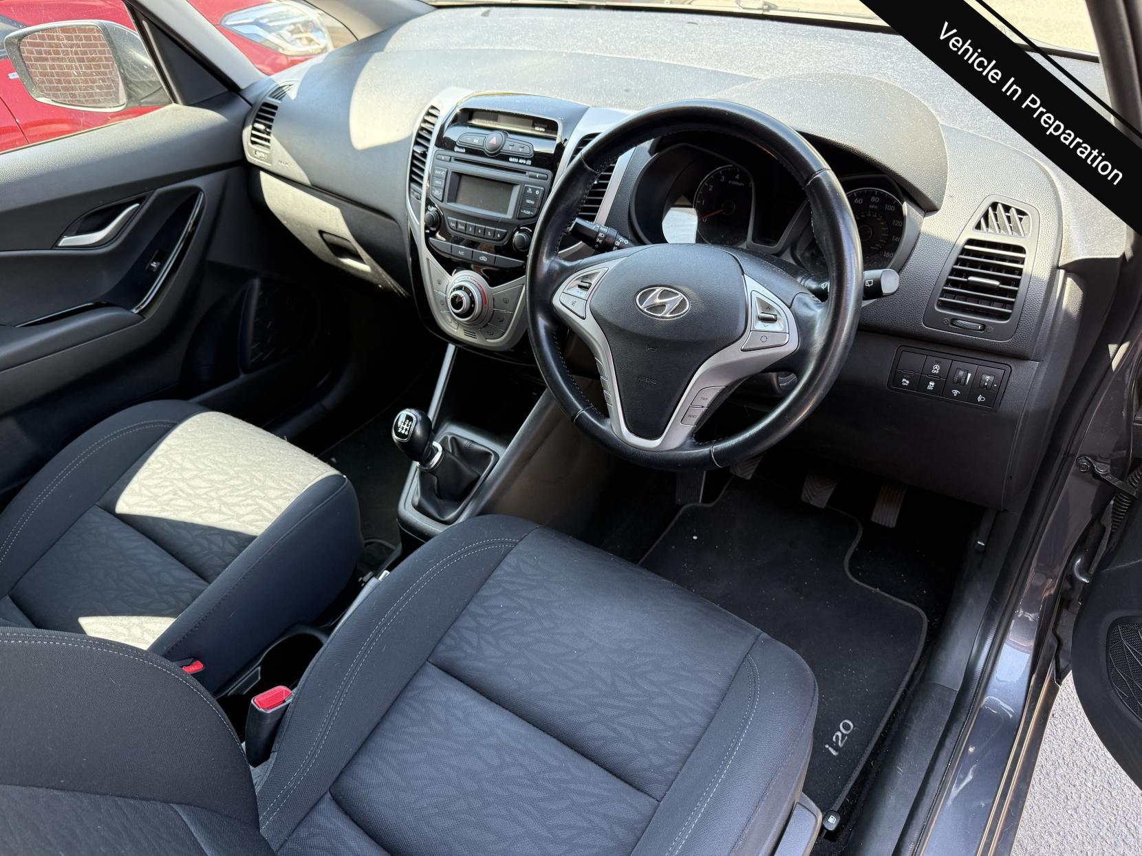 Hyundai ix20 1.6 SE Hatchback 5dr Petrol Manual Euro 6 (125 ps)