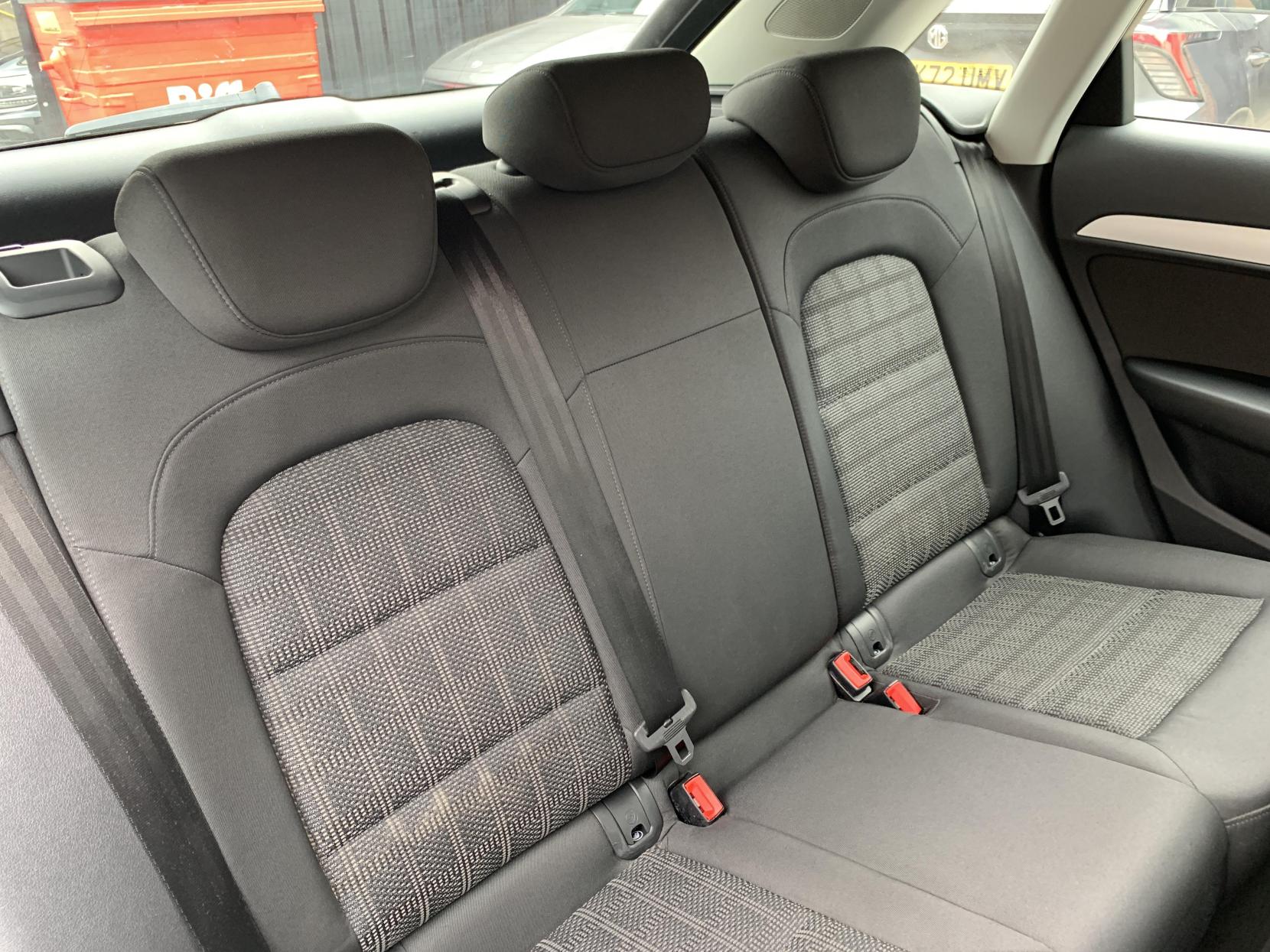 Audi Q3 1.4 TFSI CoD Sport SUV 5dr Petrol Manual Euro 6 (s/s) (150 ps)