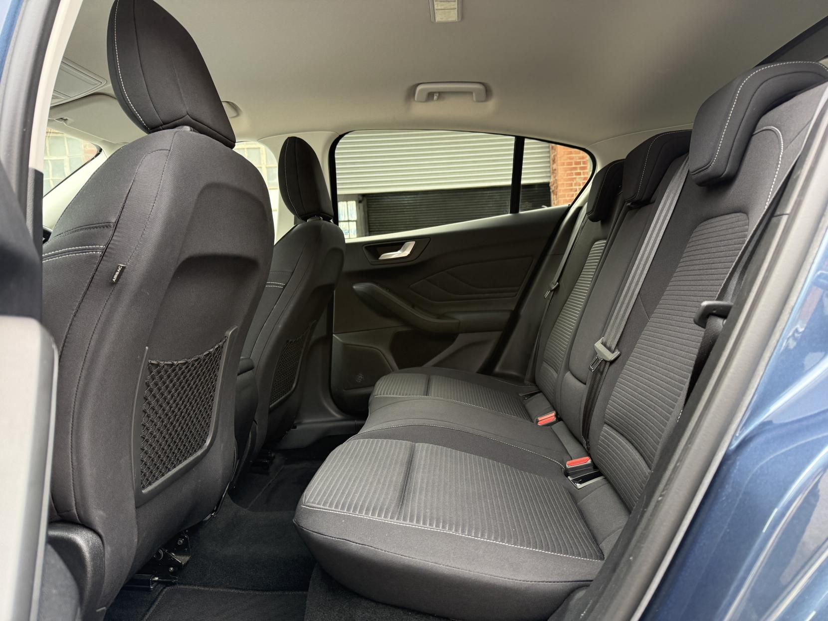 Ford Focus 1.0T EcoBoost Titanium Hatchback 5dr Petrol Manual Euro 6 (s/s) (125 ps)