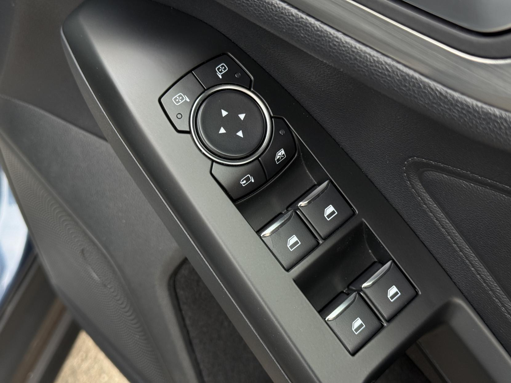 Ford Focus 1.0T EcoBoost Titanium Hatchback 5dr Petrol Manual Euro 6 (s/s) (125 ps)