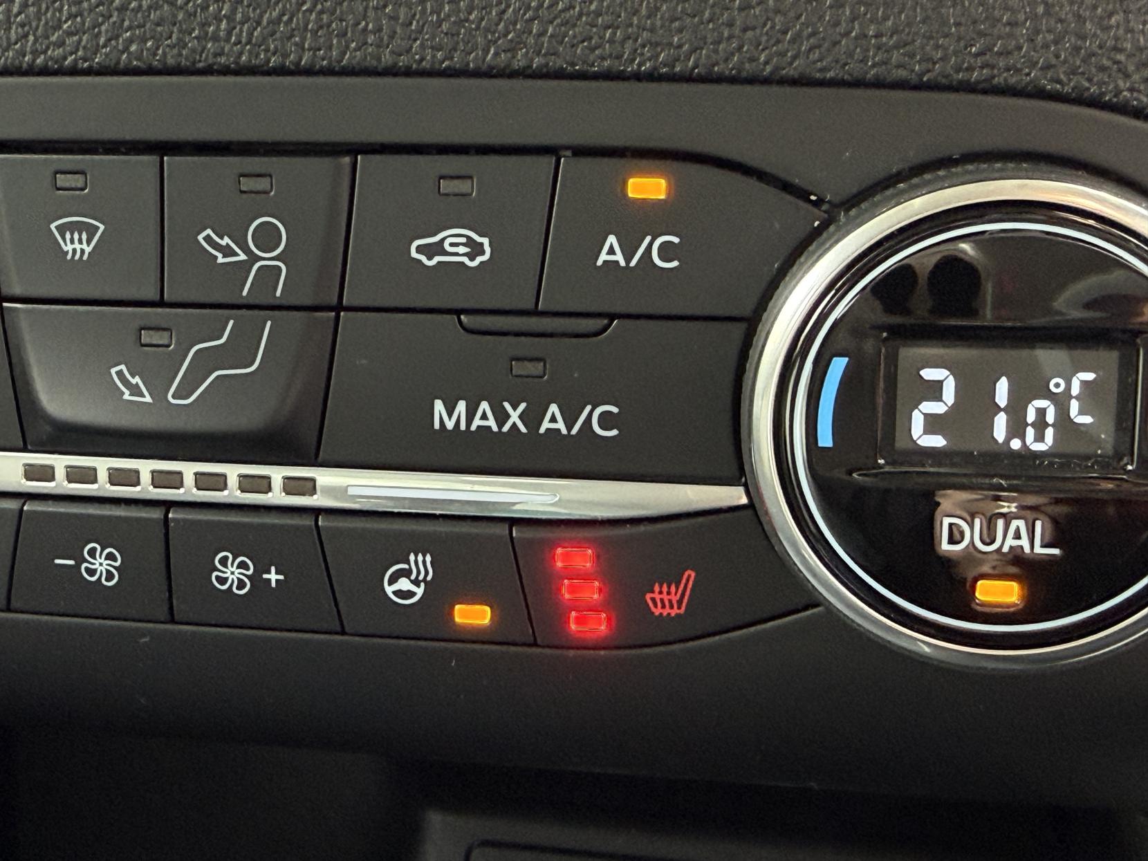 Ford Focus 1.0T EcoBoost Titanium Hatchback 5dr Petrol Manual Euro 6 (s/s) (125 ps)