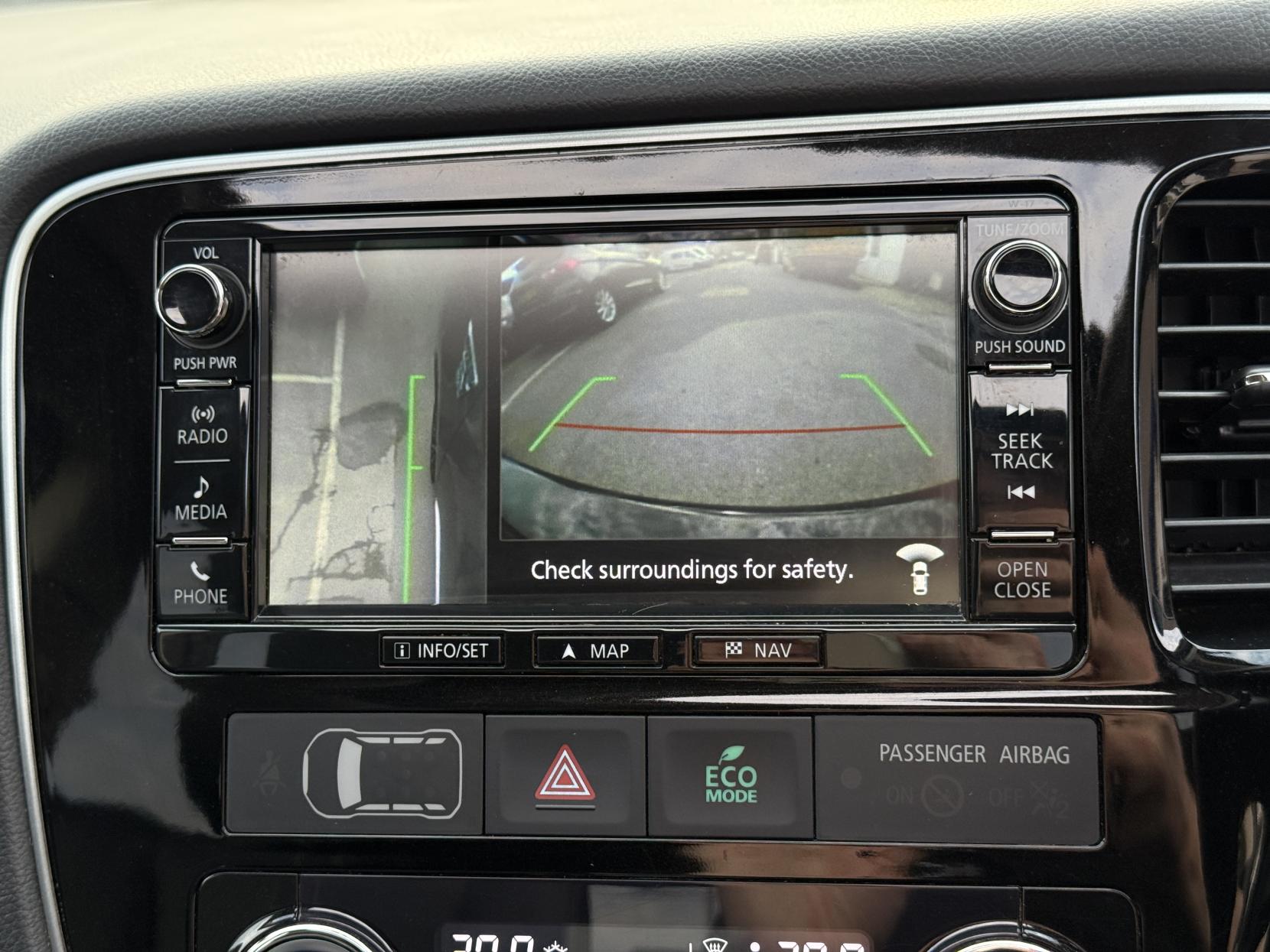 Mitsubishi Outlander 2.0h 12kWh 4h SUV 5dr Petrol Plug-in Hybrid CVT 4WD Euro 6 (s/s) (200 ps)