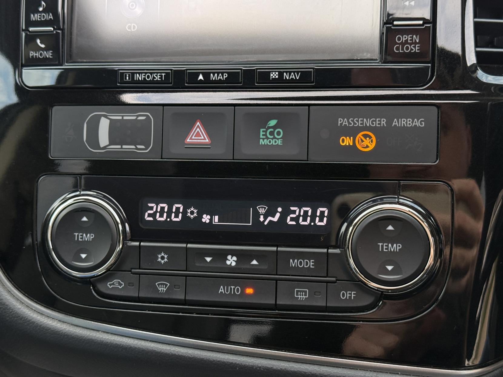 Mitsubishi Outlander 2.0h 12kWh 4h SUV 5dr Petrol Plug-in Hybrid CVT 4WD Euro 6 (s/s) (200 ps)