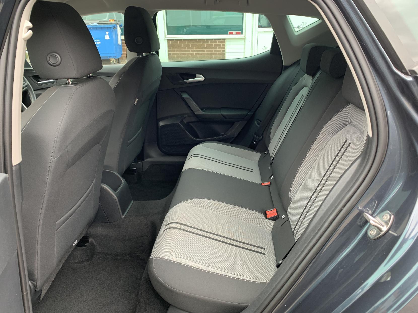 SEAT Leon 1.0 TSI EVO SE Dynamic Hatchback 5dr Petrol Manual Euro 6 (s/s) (110 ps)