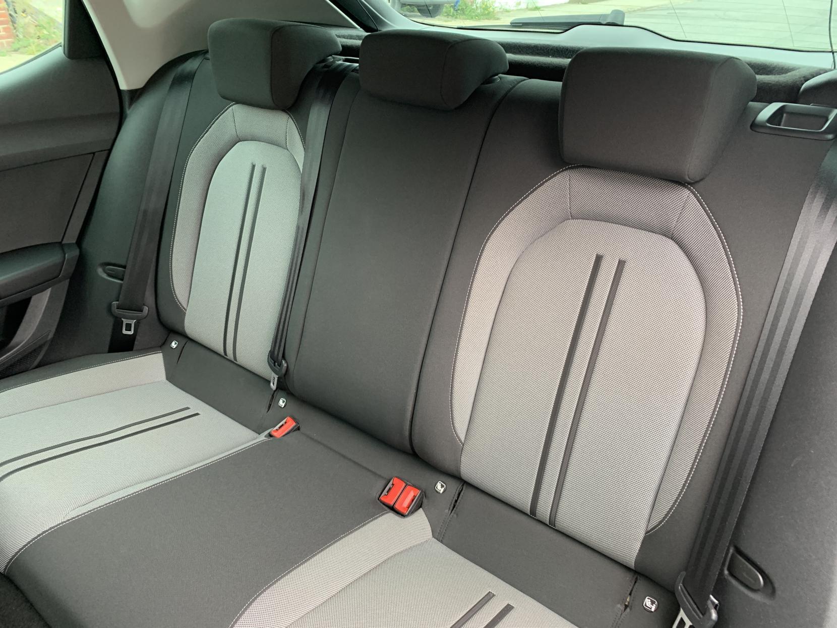 SEAT Leon 1.0 TSI EVO SE Dynamic Hatchback 5dr Petrol Manual Euro 6 (s/s) (110 ps)