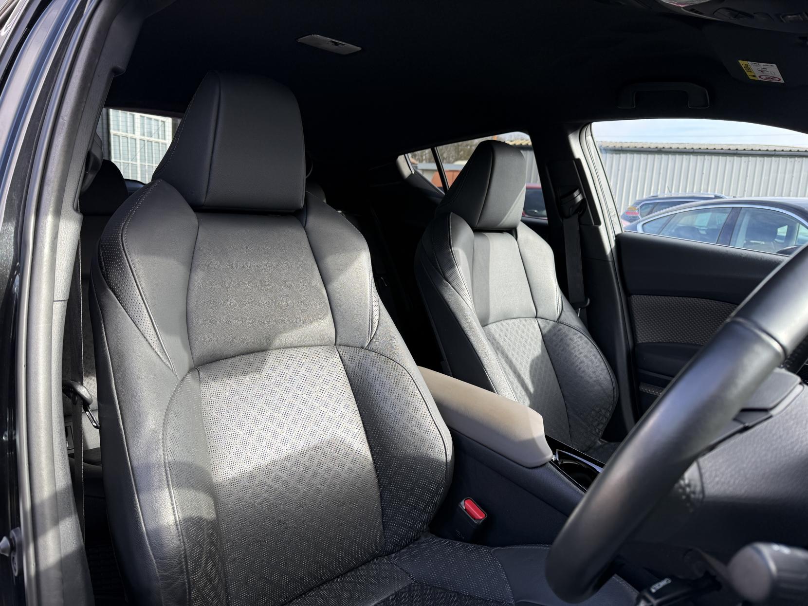 Toyota C-HR 1.8 VVT-h GPF Excel SUV 5dr Petrol Hybrid CVT Euro 6 (s/s) (122 ps)