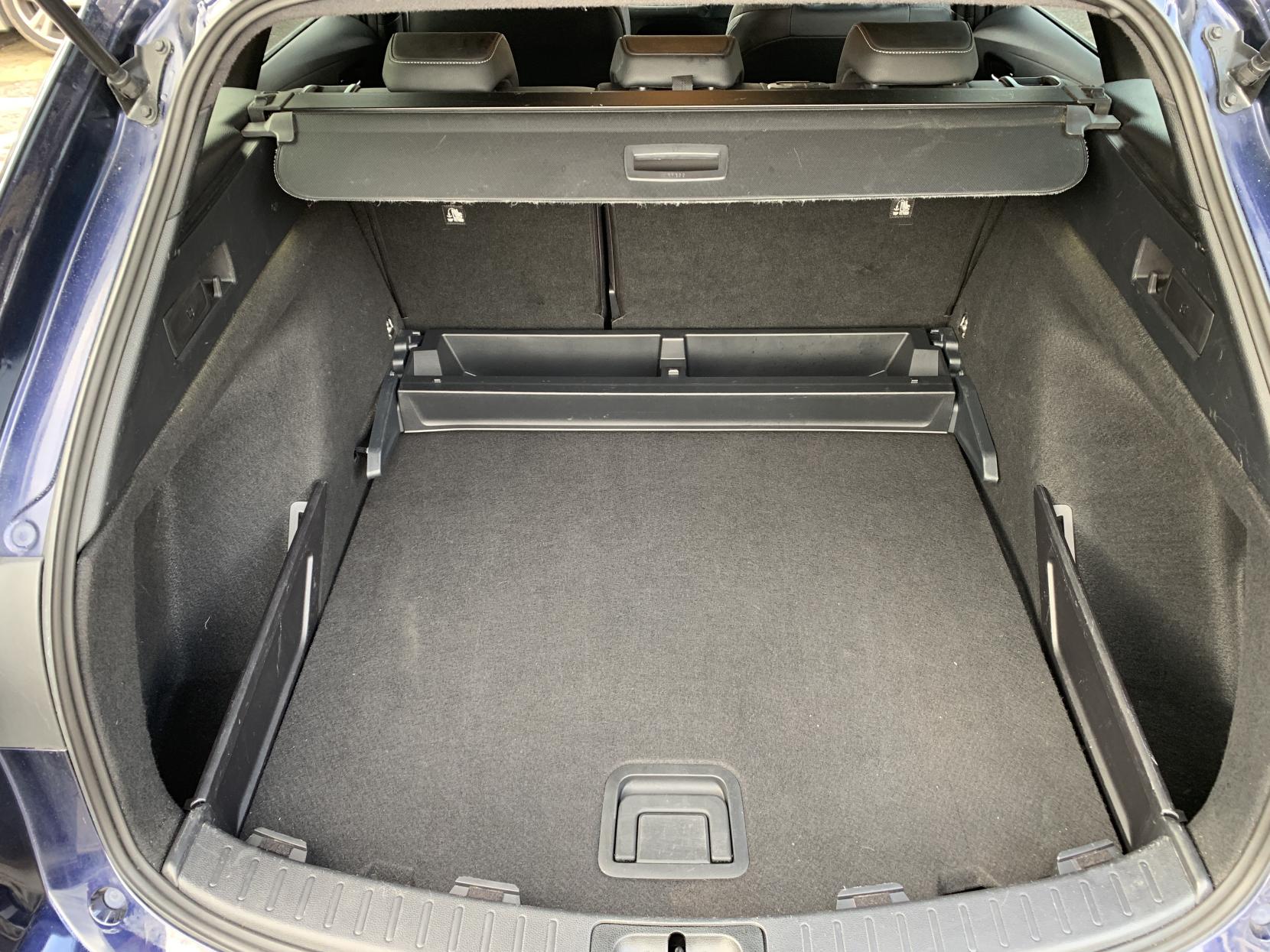 Toyota Corolla 1.8 VVT-h Design Touring Sports 5dr Petrol Hybrid CVT Euro 6 (s/s) (140 ps)