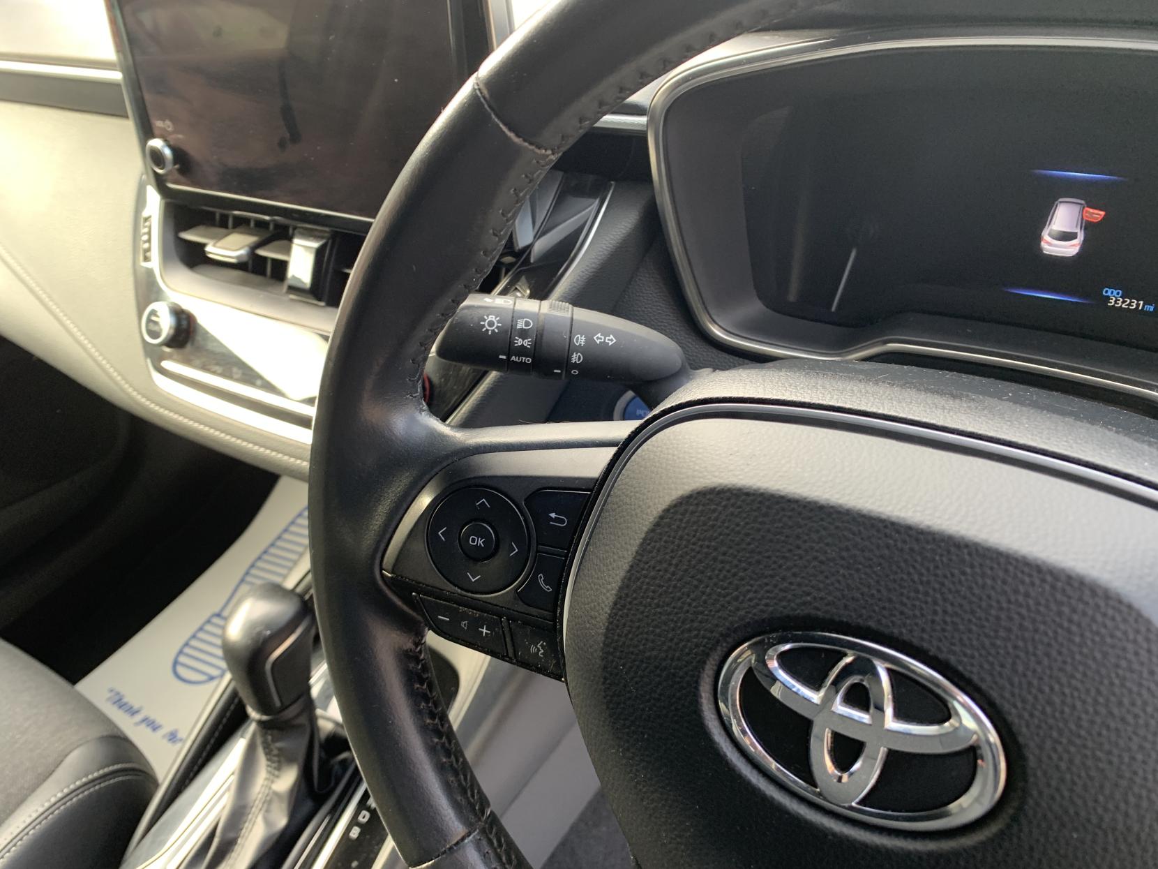 Toyota Corolla 1.8 VVT-h Design Touring Sports 5dr Petrol Hybrid CVT Euro 6 (s/s) (140 ps)