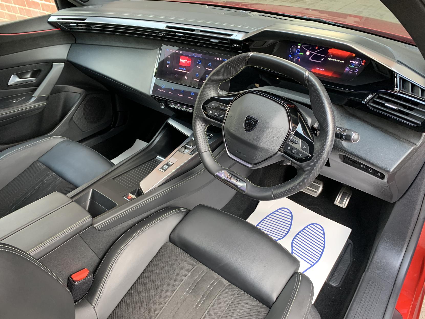 Peugeot 308 1.6 12.4kWh GT Premium Hatchback 5dr Petrol Plug-in Hybrid e-EAT Euro 6 (s/s) (225 ps)