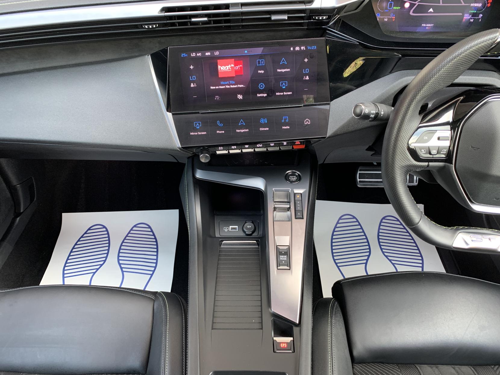 Peugeot 308 1.6 12.4kWh GT Premium Hatchback 5dr Petrol Plug-in Hybrid e-EAT Euro 6 (s/s) (225 ps)