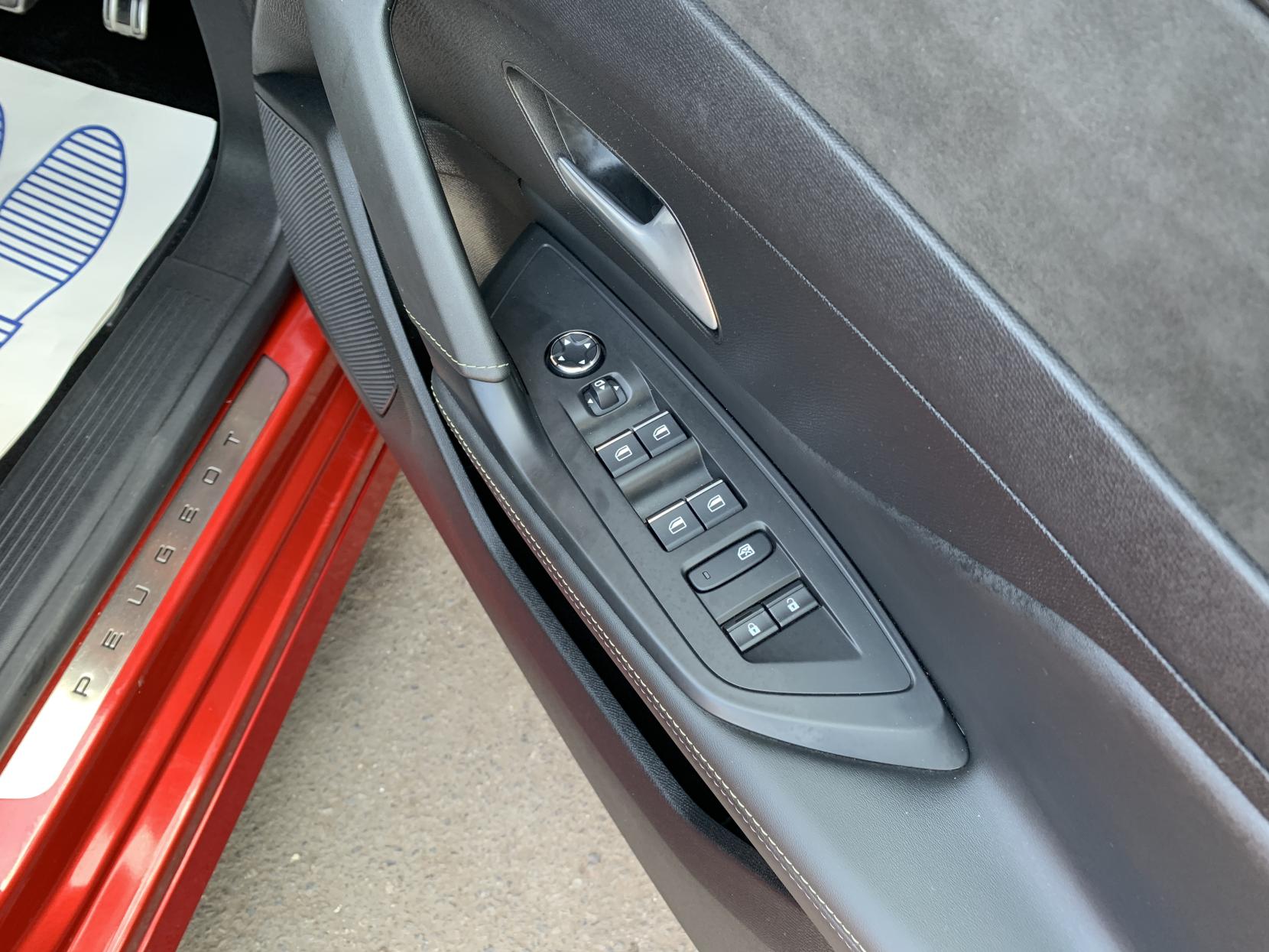 Peugeot 308 1.6 12.4kWh GT Premium Hatchback 5dr Petrol Plug-in Hybrid e-EAT Euro 6 (s/s) (225 ps)