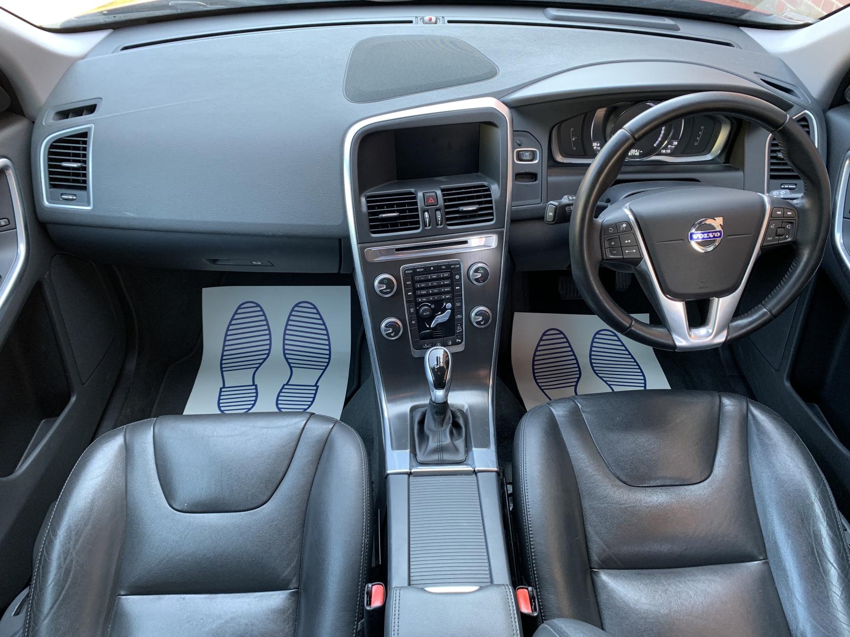 Volvo XC60 2.4 D5 SE Lux Nav SUV 5dr Diesel Auto AWD Euro 6 (s/s) (220 ps)