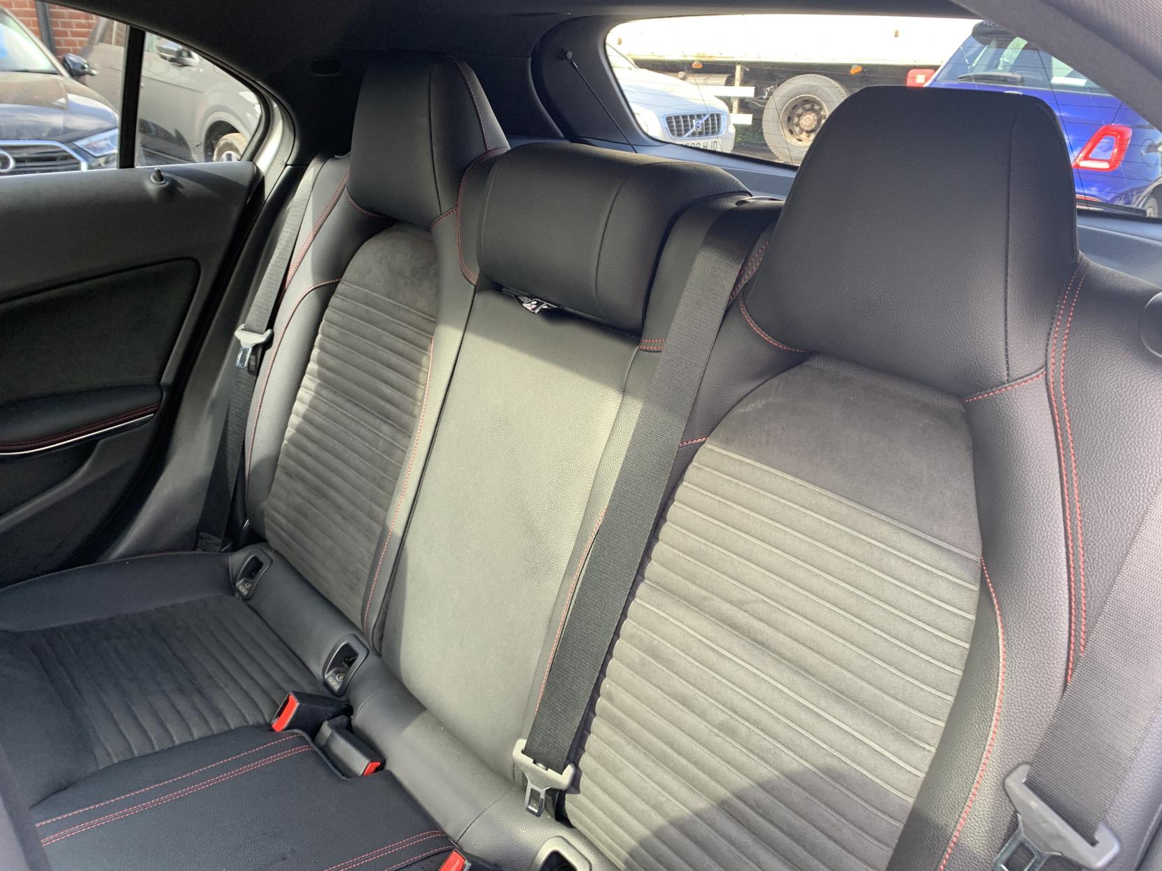 Mercedes-Benz A Class 1.6 A200 AMG Line (Premium Plus) Hatchback 5dr Petrol 7G-DCT Euro 6 (s/s) (156 ps)