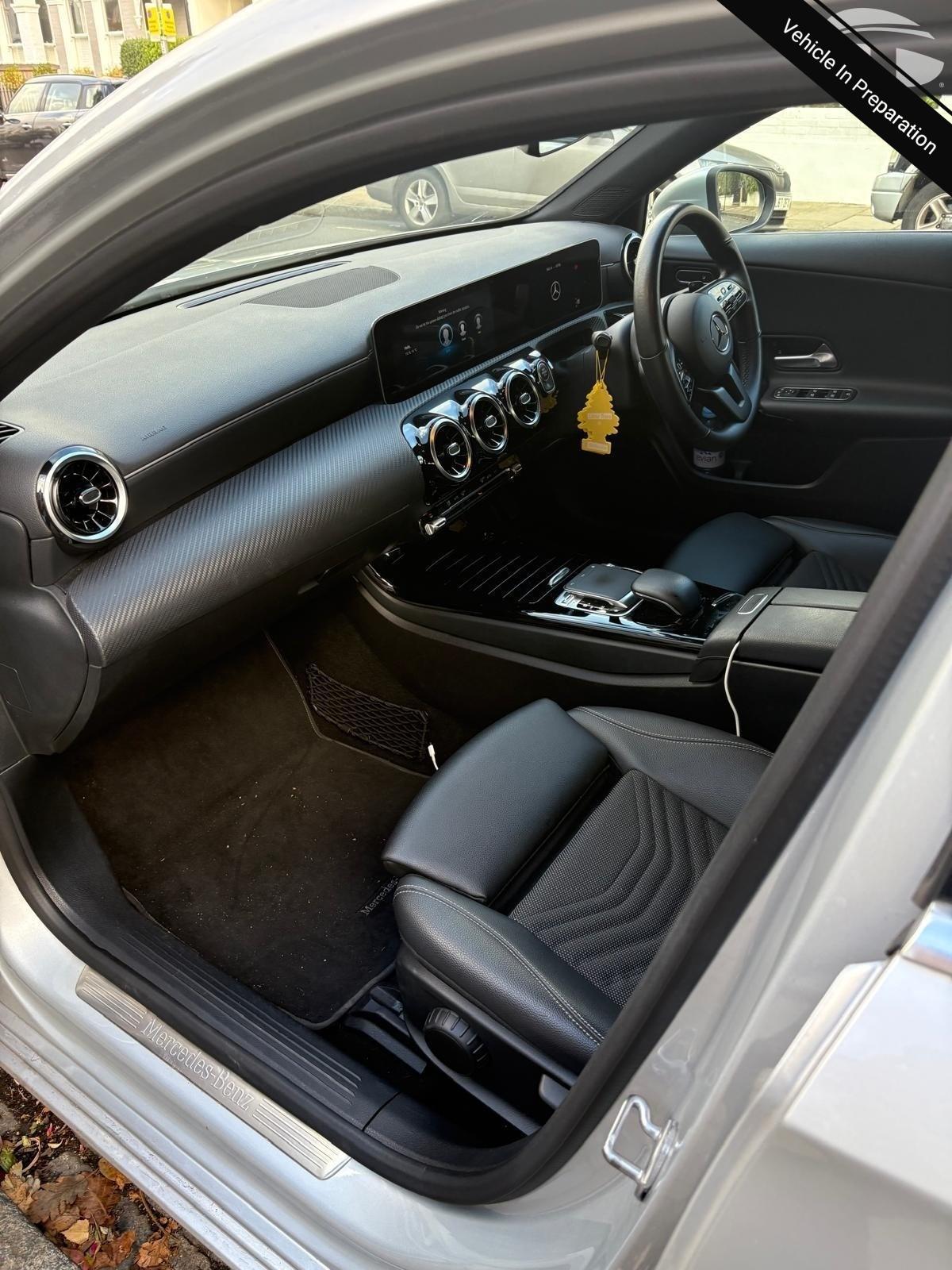 Mercedes-Benz A Class 1.5 A180d SE (Executive) Hatchback 5dr Diesel 7G-DCT Euro 6 (s/s) (116 ps)