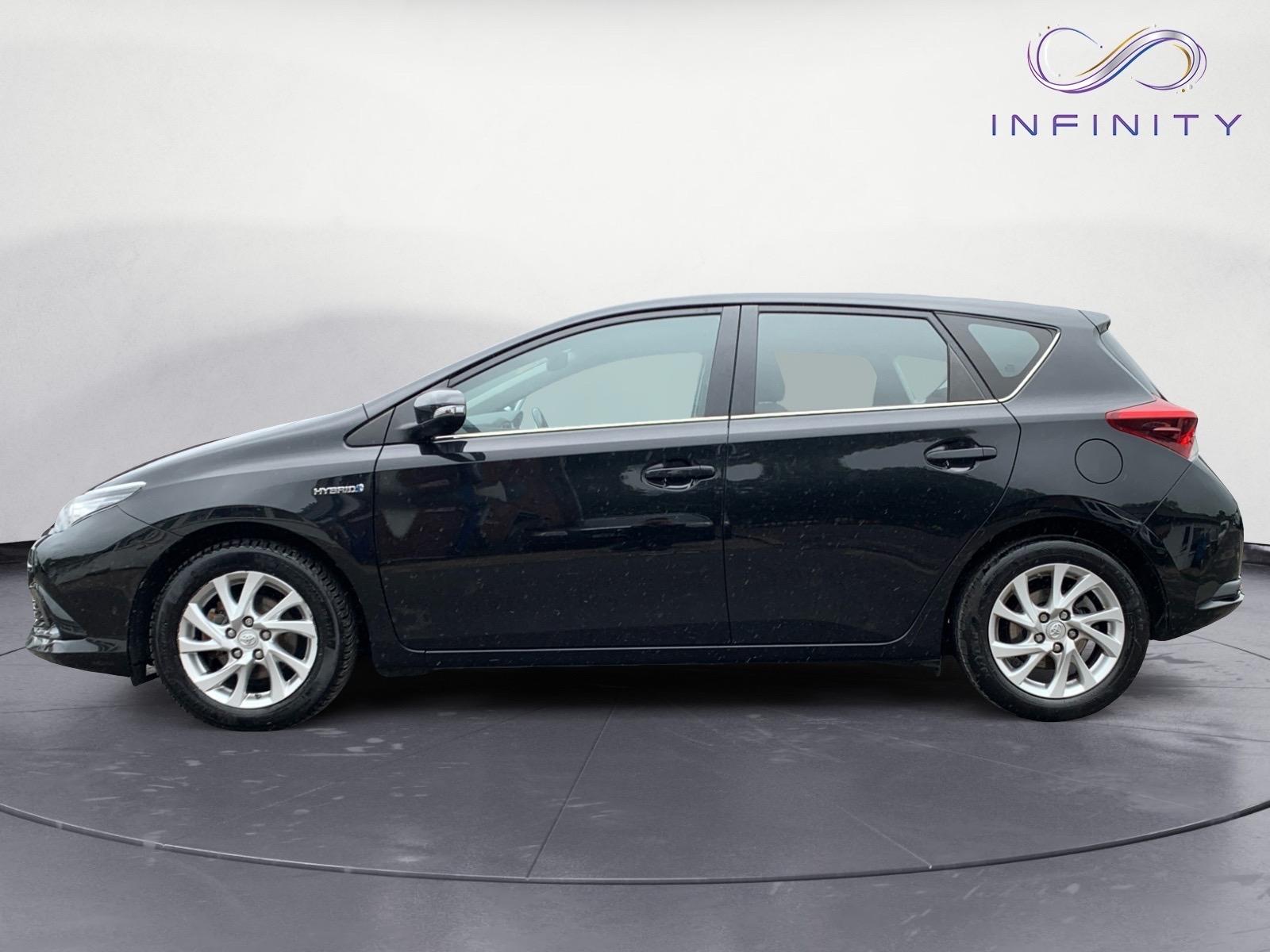 Toyota Auris 1.8 VVT-h Business Edition Hatchback 5dr Petrol Hybrid CVT Euro 6 (s/s) (Safety Sense) (136 ps)