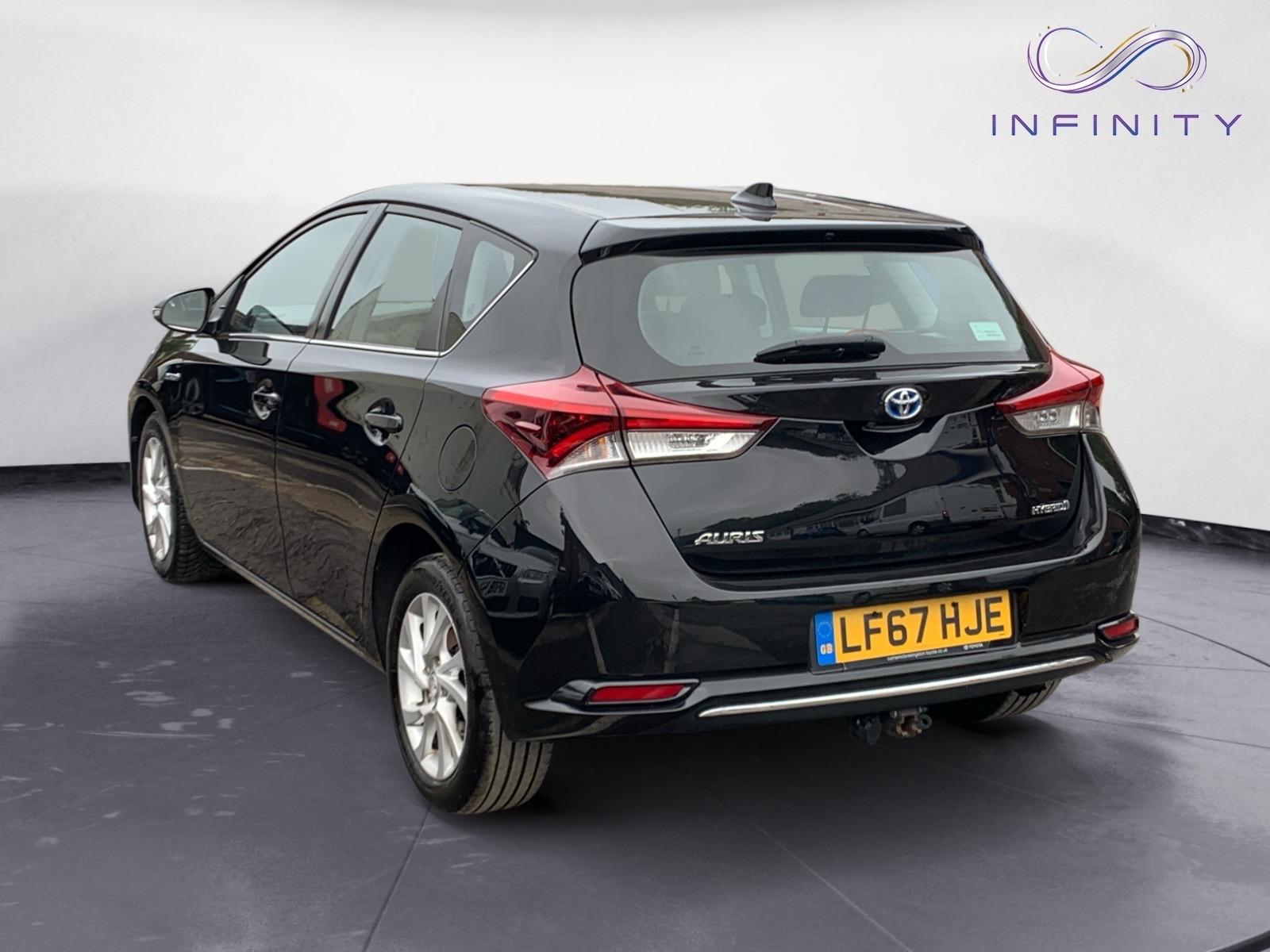 Toyota Auris 1.8 VVT-h Business Edition Hatchback 5dr Petrol Hybrid CVT Euro 6 (s/s) (Safety Sense) (136 ps)