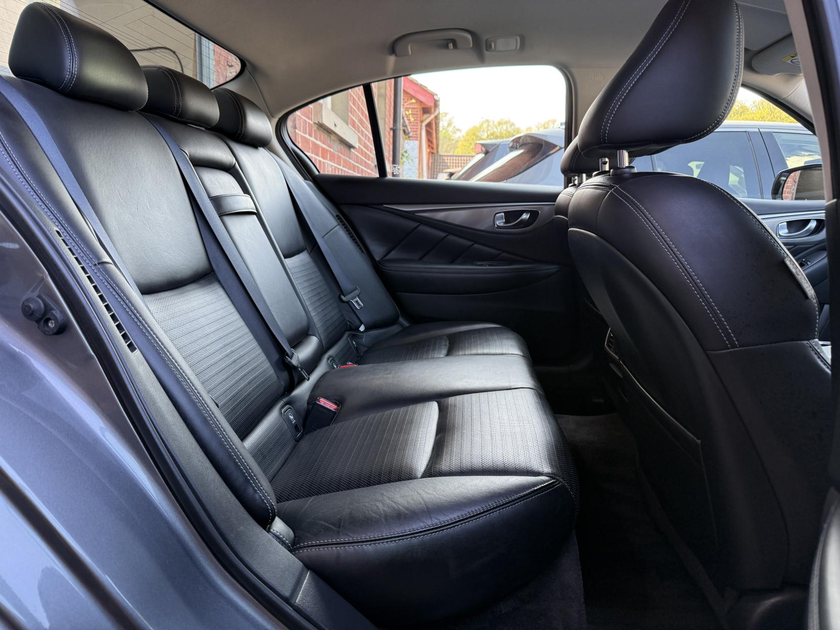 Infiniti Q50 3.5h V6 Sport Tech Saloon 4dr Petrol Hybrid Auto Euro 6 (s/s) (364 ps)