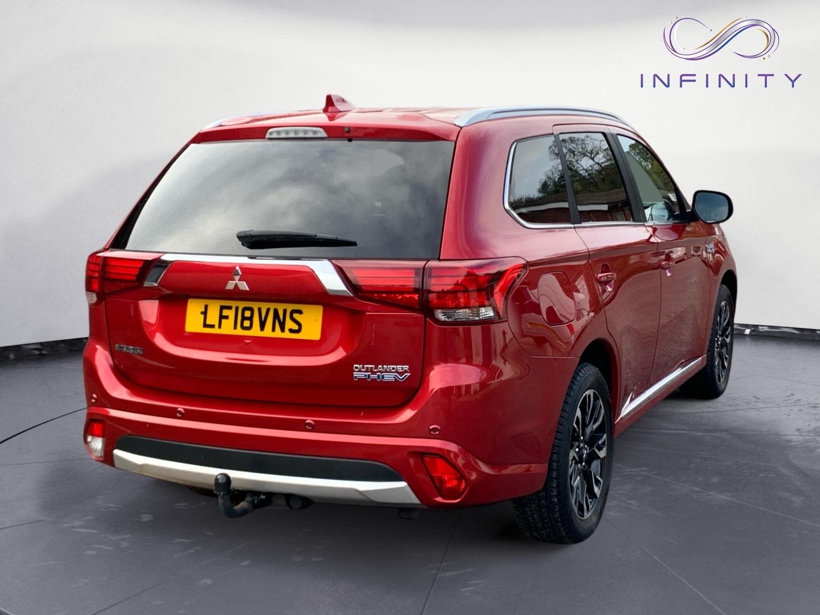 Mitsubishi Outlander 2.0h 12kWh 4hs SUV 5dr Petrol Plug-in Hybrid CVT 4WD Euro 6 (s/s) (200 ps)