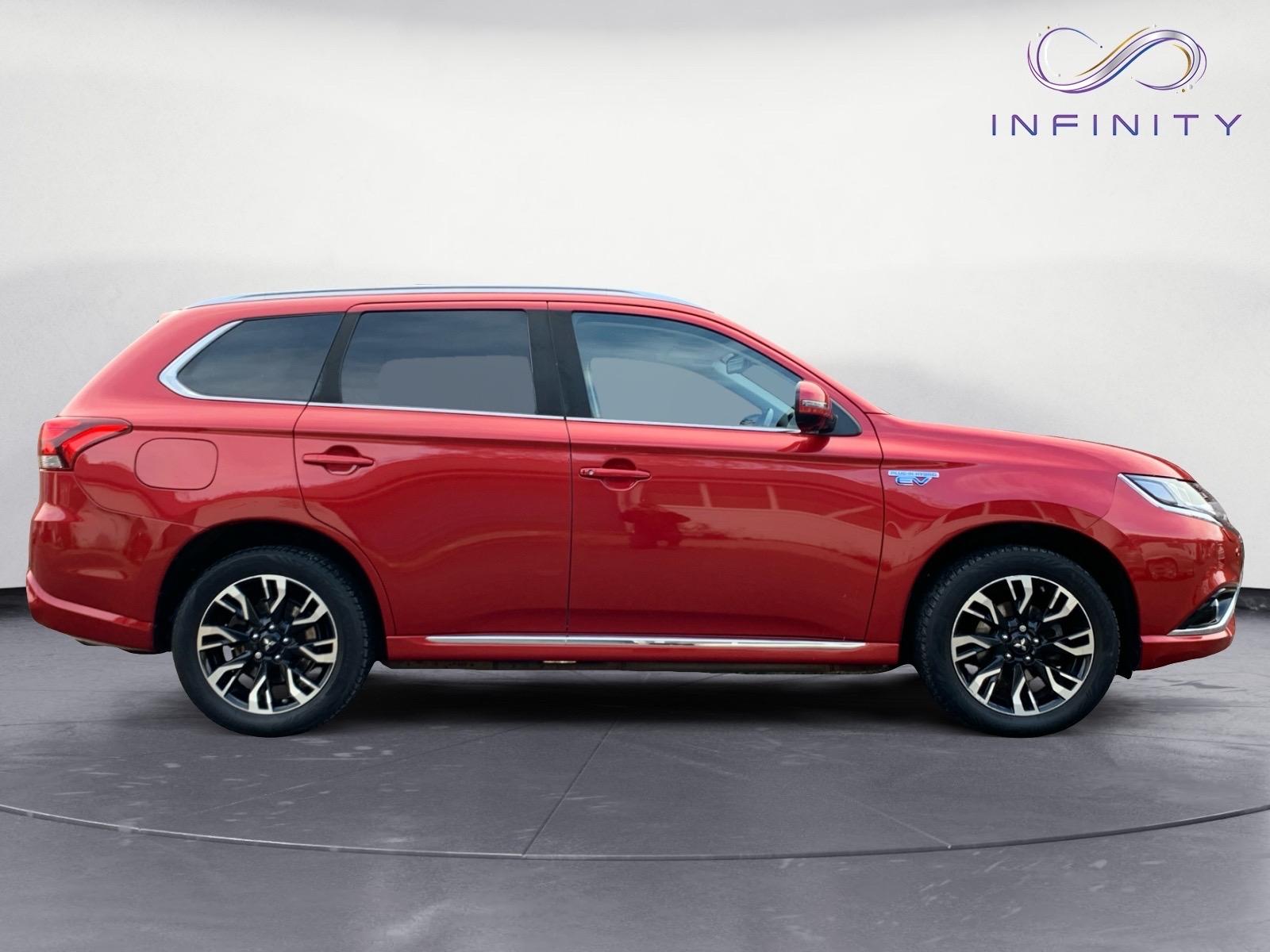 Mitsubishi Outlander 2.0h 12kWh 4hs SUV 5dr Petrol Plug-in Hybrid CVT 4WD Euro 6 (s/s) (200 ps)