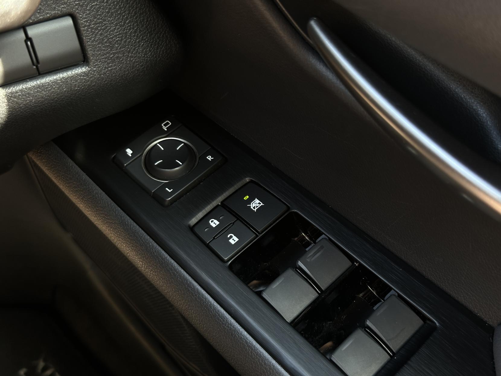 Lexus UX 2.0 250h F Sport (Premium Plus) SUV 5dr Petrol Hybrid E-CVT Euro 6 (s/s) (184 ps)