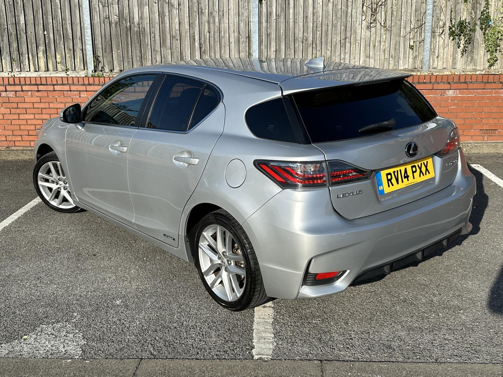 Lexus CT 1.8 200h Advance Hatchback 5dr Petrol Hybrid CVT Euro 6 (s/s) (136 ps)